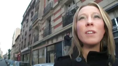 ఇంద్రియాల సెక్స్ తెలుగు సెక్స్ సెక్స్ అందం ఆమె గౌరవం యొక్క పరిమాణం కారణంగా తెలియని ములాటోకు లొంగిపోయింది